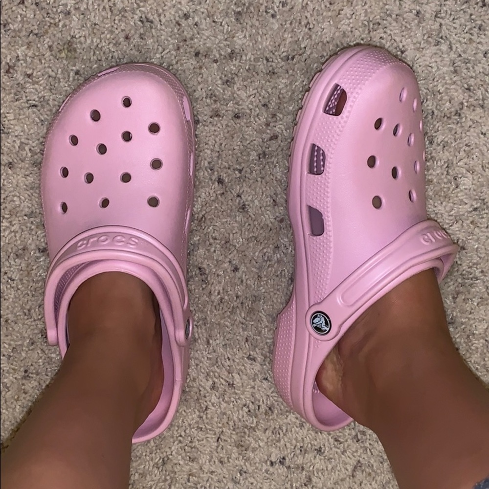 BALLERINA PINK CROCS
